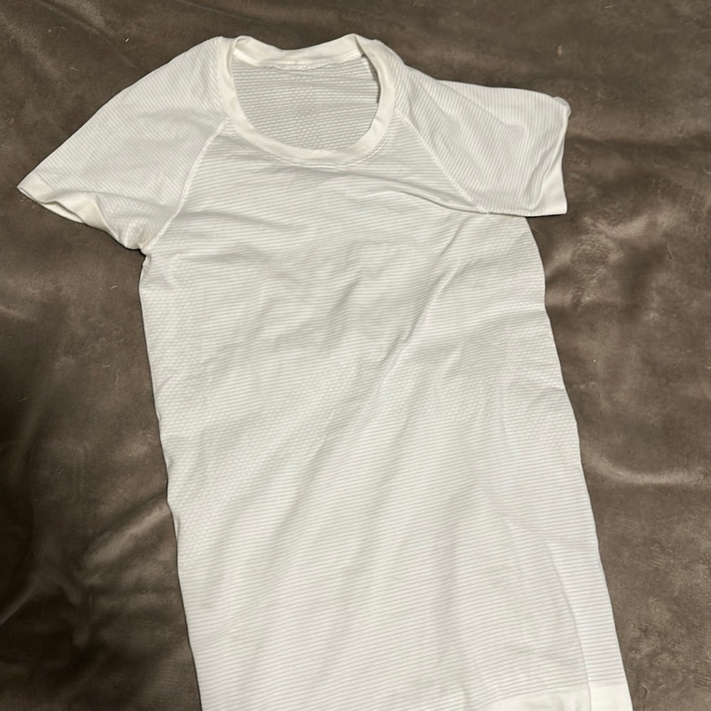 Lululemon size 4 athletics shirt